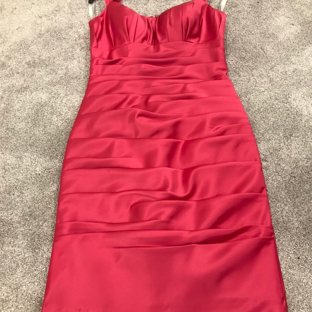 Formal satin dress - Picture 2 of 5